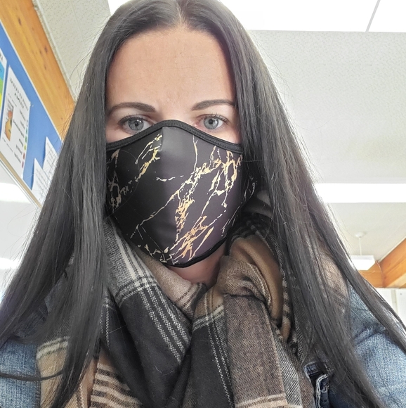 Meet your Posher, Brittany - Picture 2 of 5